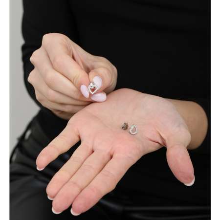 Beyaz Zirkon Taşlı Kalp Tasarım Silver Renk 925 Ayar Gümüş Kadın Küpe - Thumbnail