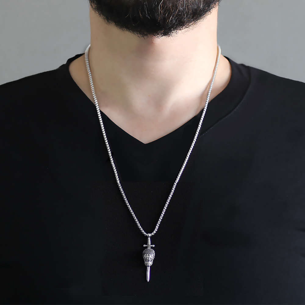 Kuru Kafa Tasarım Siyah Zirkon Taşlı Gümüş Renk Zincir Pirinç Kolye